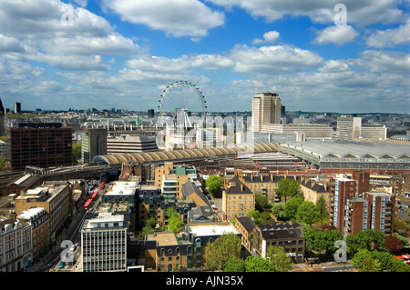 Ansicht von Southbank London Auge Waterloo Bahnhof Bahnhof London aus Perspektive Gebäude sonnigen Tag London England uk Europa Stockfoto