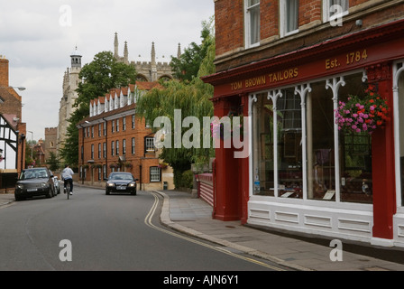 Eton High Street Eton nahe nr Windsor Berkshire England suchen nach Eton College Schule Kapelle HOMER SYKES Stockfoto