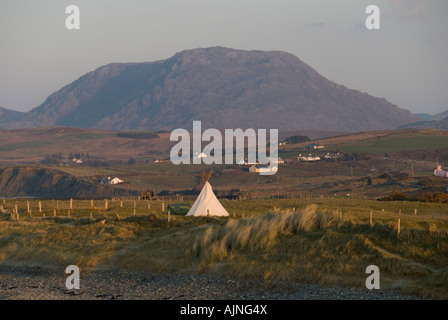 Tipi-Stil-Zelt auf einem Campingplatz in Renvyle Beach, County Galway, Irland Stockfoto