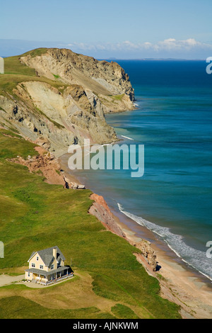 Haus an der Küste bei Cap in Ordnung, Magdalen Inseln, Quebec, Kanada Stockfoto