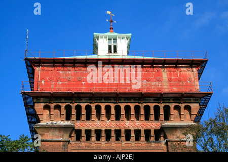 Jumbo Wasserturm ist ein lokaler Name für den Wasserturm am Balkerne Tor in Colchester, Essex, England. Stockfoto