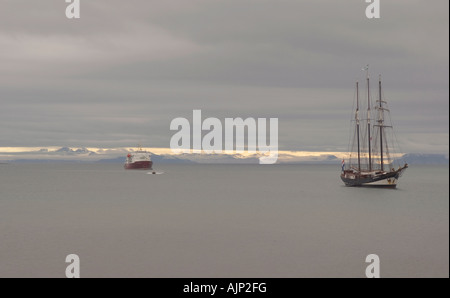 Oosterschelde und Polarstern im Isfjorden Svalbard Stockfoto