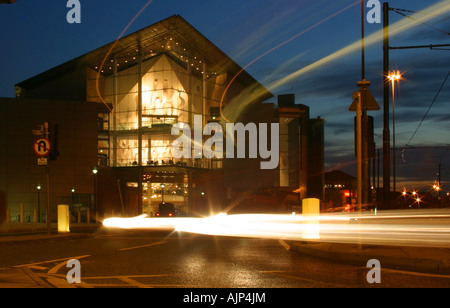 Bridgewater Hall in der Nacht. Manchester, Greater Manchester, Vereinigtes Königreich. Stockfoto