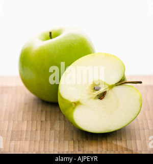 Stillleben mit grünen Äpfeln Stockfoto