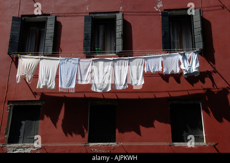 Wäscheständer auf Wäscheleine Cannaregio Venedig Italien Stockfoto