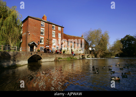 Old Mill Hotel auf Harnham in Salisbury, Wiltshire, UK. Stockfoto