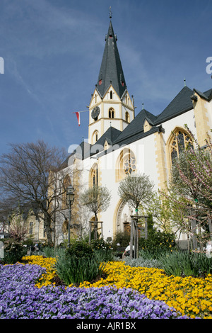 Ahrweiler, Sankt Laurentius Kirche wurde 1269 fertiggestellt und ist demeed um die älteste Hallenkirche des Rheinlands Stockfoto