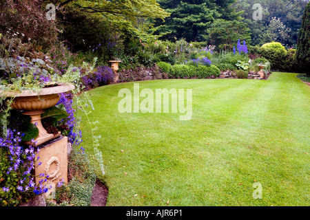 Krautige Grenze bei Broadleas Garten, Devizes, Wiltshire, England, UK Stockfoto