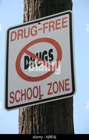 Medikamentösen Schule Zone Zeichen Philadelphia Stockfoto