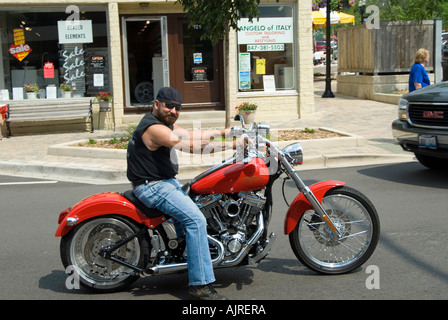 Mann auf Harley Davidson Motorrad Stockfoto