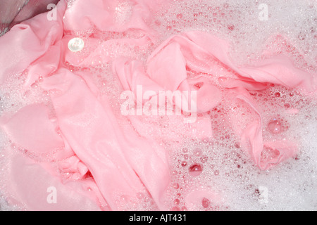 Ein rosa Kleid gewaschen Stockfoto