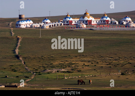 Pferde und Nomadenzelten Jurte auf die Xilamuren wiesen innere Mongolei Provinz, China Stockfoto