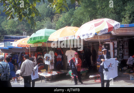 Souvenir-Stände auf der chinesischen Mauer bei Mutianyu Stockfoto