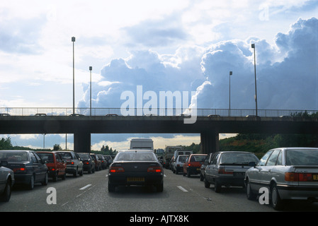 Verkehr auf der Autobahn Stockfoto