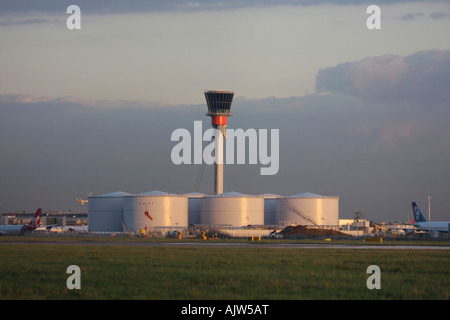 Neue Luft Verkehr Kontrollturm am Heathrow Airport London UK Stockfoto