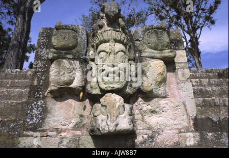 Schnitzen des Sonnengottes auf Tempel 22 Copan Ruinas Honduras Stockfoto