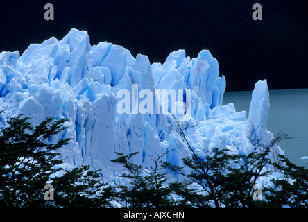 Details zu Eisformationen am Perito Moreno Glacier, Los Glaciares National Park, Patagonien, Argentinien Stockfoto