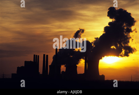 Kohle Kraftwerk Niederaußem bei Köln, Nord Rhein Westfalen, Deutschland. Stockfoto