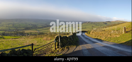 Nähert sich die Wetterfront Lofthouses Nidderdale in den Yorkshire Dales England UK Stockfoto