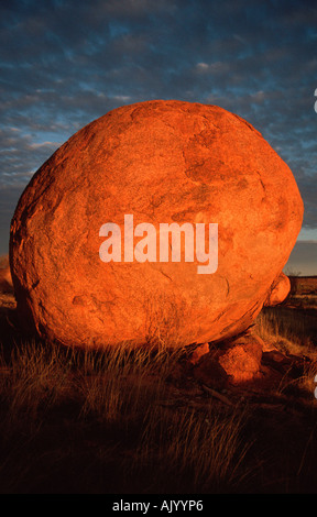 Devils Marbles / Stein Bildung Stockfoto