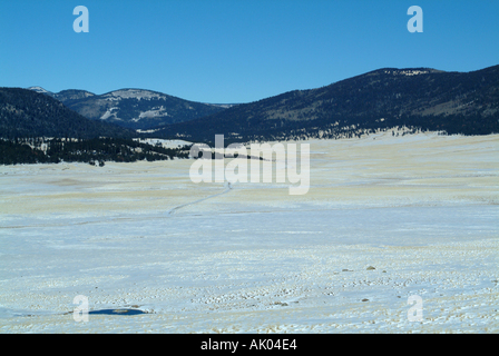 Valle Grande mit Schnee bedeckt in der Nähe von Jemez New Mexico USA Amerika USA Stockfoto