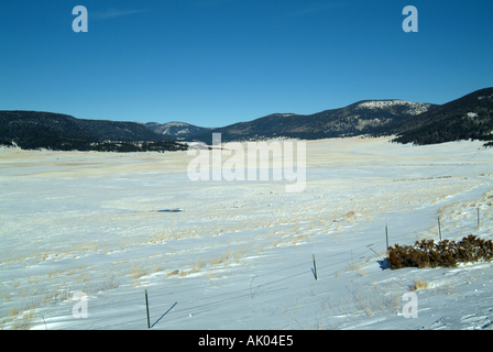 Valle Grande mit Schnee bedeckt in der Nähe von Jemez New Mexico USA Amerika USA Stockfoto