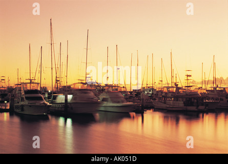 Sonnenaufgang am Pier Marina, Queensland Stockfoto