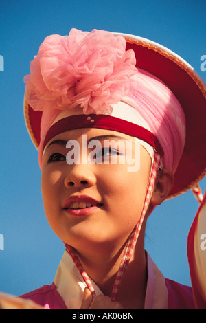 Südkorea, Seoul, City, Porträt der jungen Frau, traditionellen Hut, Parade, Stockfoto