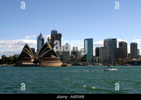 Blick in Richtung Sydney Opera House vom Nordufer getroffen Stockfoto