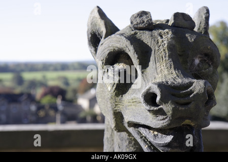 Großbritannien England County Durham, Barnard Castle, The Bowes Museum, Schloss im französischen Stil von 1869, Steinfigur, UK071005004 Stockfoto