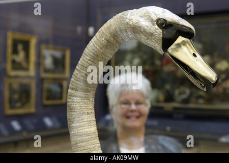 UK England County Durham, Barnard Castle, The Bowes Museum, 1869 Chateau im französischen Stil, europäische Kunstsammlung, Silver Swan Automat, UK071005012 Stockfoto