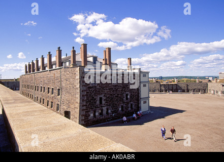 Einen Blick auf die Innenstadt von Burg auf einem Hügel mit Blick auf die Innenstadt von Halifax Stockfoto