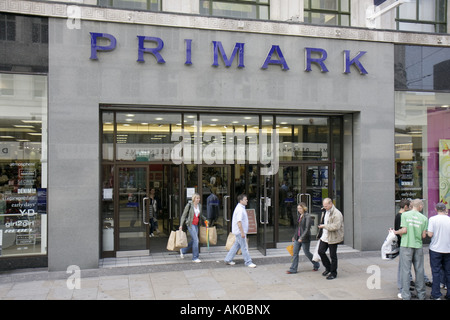 England Vereinigtes Königreich Großbritannien, Großbritannien Britisches Englisch, Lancashire, Manchester, Market Street, Shopping Shopper Shopper shoppen shoppen shoppen shoppen Market Markets Market Stockfoto