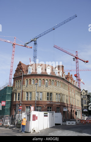 UK England Lancashire, Liverpool, Hanover Street, unter Neubau Baumeister, Kirchenhaus, Häuser, Kräne, UK071009055 Stockfoto