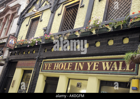 UK England Lancashire, Liverpool, Hackins Hey, ältester Pub, Ye Hole in Ye Wall, Bar Lounge Pub, Pub, UK071009027 Stockfoto