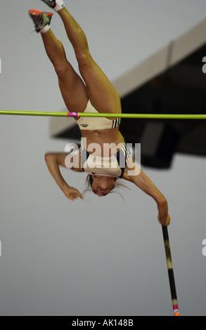 NORWICH UNION GP KRISTALLPALAST 8 8 03 YELENA ISINBAYEVA RUS Stockfoto