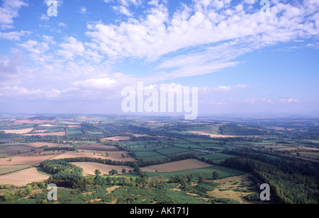 Landschaften Eildon Hills Blick vom Hügel Nord-Ost über ein Patch-Arbeit quilt Landschaft von Wiesen und Bäumen Scottish Borders Stockfoto