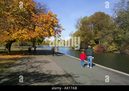 UK London Regents Park im Herbst Stockfoto