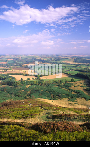 Landschaften Eildon Hills Blick vom Hügel Nord-Ost über ein Patch-Arbeit quilt Landschaft von Wiesen und Bäumen Scottish Borders Stockfoto