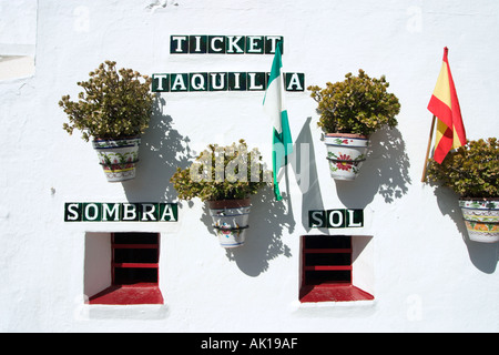 Fahrkartenschalter in der Plaza de Toros (Stierkampfarena) in der Altstadt, Mijas, Costa Del Sol, Andalusien, Spanien Stockfoto