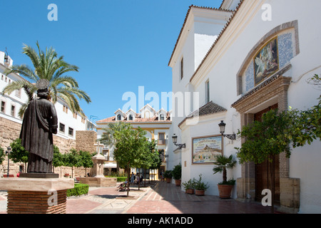 Plaza De La Iglesia, Casco Antiguo (Old Town), Marbella, Costa Del Sol, Andalusien, Spanien Stockfoto