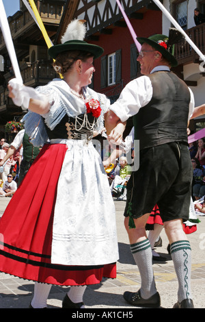 Traditionelle Maibaum Tanz, Leavenworth Washington USA Stockfoto