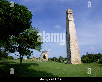 Einen Blick auf die Windmühle und andere Stuctures auf der Plantage Laune einer alten Zuckerplantage auf St. Croix Stockfoto