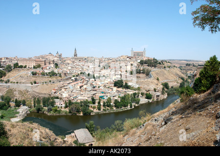 Blick über den Tejo und die Altstadt, Toledo, Castilla-La Mancha, Spanien Stockfoto