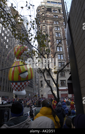 Die 2004 Macy's Thanksgiving Day Parade. Stockfoto