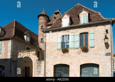 Haus in dem Ort des Consuls in der alten Bastide Stadt Bretenoux, Dordogne, Frankreich Stockfoto