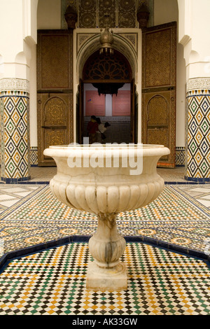 Der Innenhof des Musee de Marrakesch in einem restaurierten 19. Jahrhundert Riad befindet sich Marokko. Stockfoto