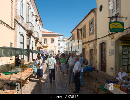 Outdoor-Markt in Silves, Algarve, Portugal Stockfoto