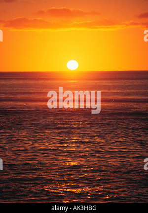 Australien. Queensland. Blick auf den Sonnenaufgang über dem Meeresspiegel. Stockfoto