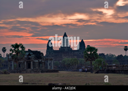 Angkor Wat Sonnenaufgang, Angkor, Kambodscha (nicht erkennbare Personen) Stockfoto